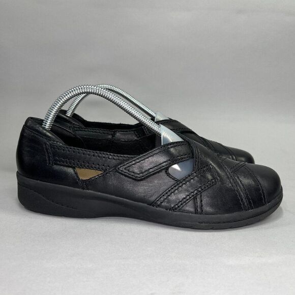 Clarks Women's Size 9.5 Black Leahter Slip On Shoes - Picture 1 of 12
